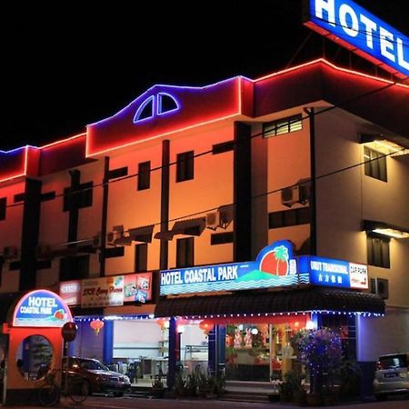 Coastal Park Hotel Malacca Bagian luar foto