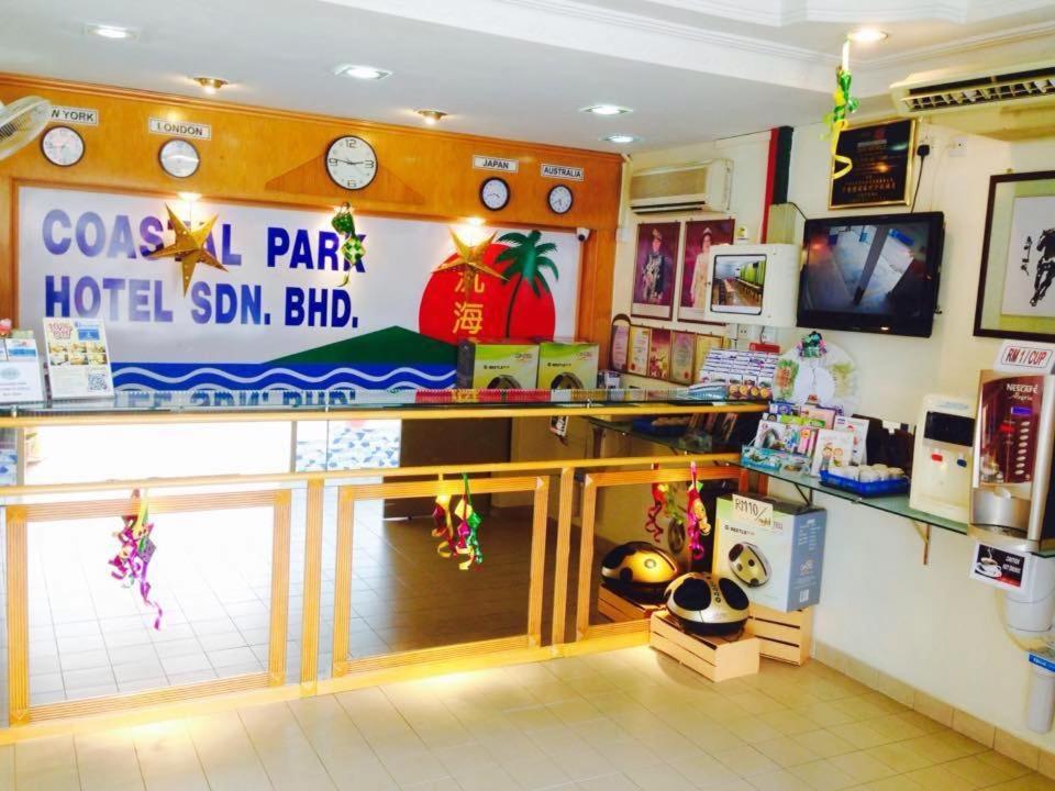 Coastal Park Hotel Malacca Bagian luar foto