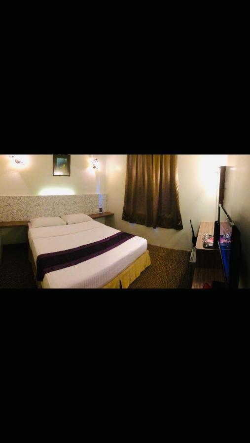 Coastal Park Hotel Malacca Bagian luar foto