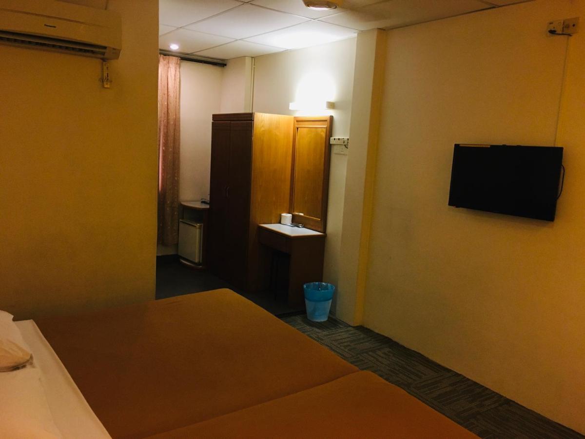 Coastal Park Hotel Malacca Bagian luar foto