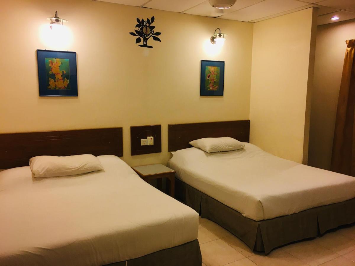 Coastal Park Hotel Malacca Bagian luar foto