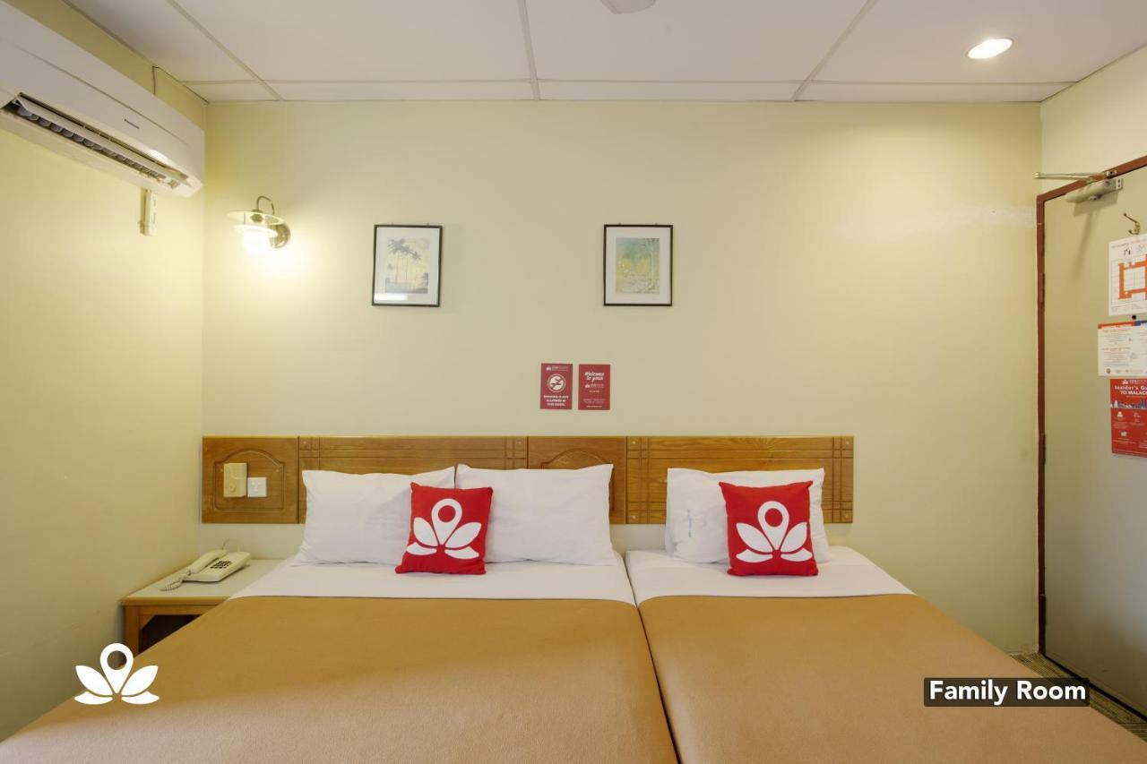 Coastal Park Hotel Malacca Bagian luar foto