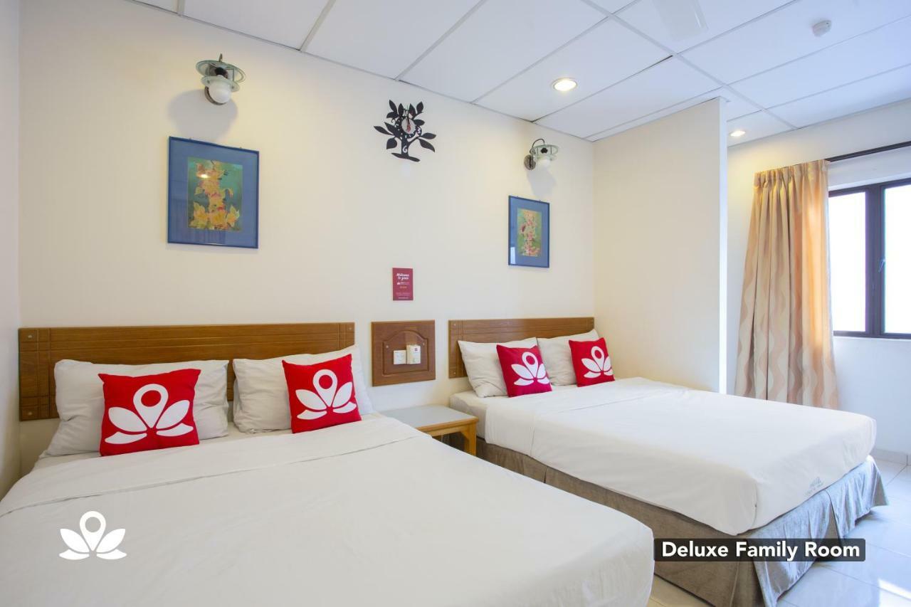 Coastal Park Hotel Malacca Bagian luar foto