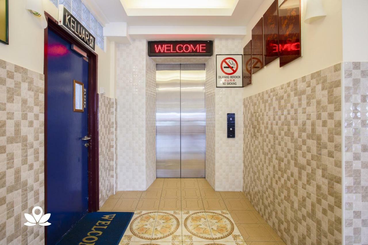 Coastal Park Hotel Malacca Bagian luar foto