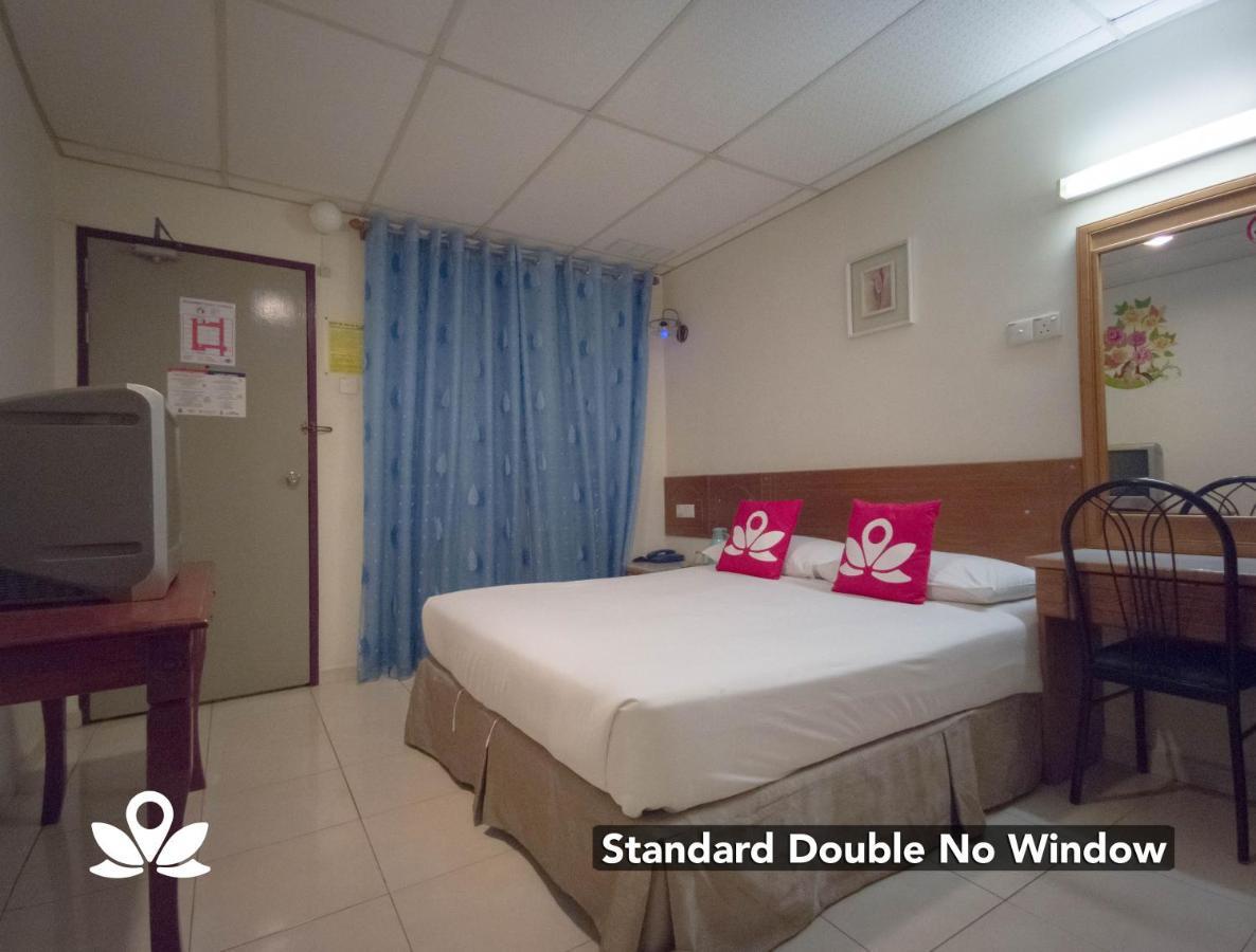 Coastal Park Hotel Malacca Bagian luar foto